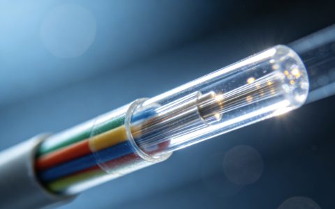 长进光子IPO“抢滩”周期顶点：账上躺着3亿仍募资补流，“硬科技”外衣下是虚胖？